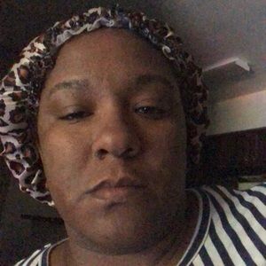 Meet your Posher, Lorraine